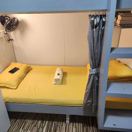 Sinhassan Dormitory Hostel Juhu Βομβάη Εξωτερικό φωτογραφία