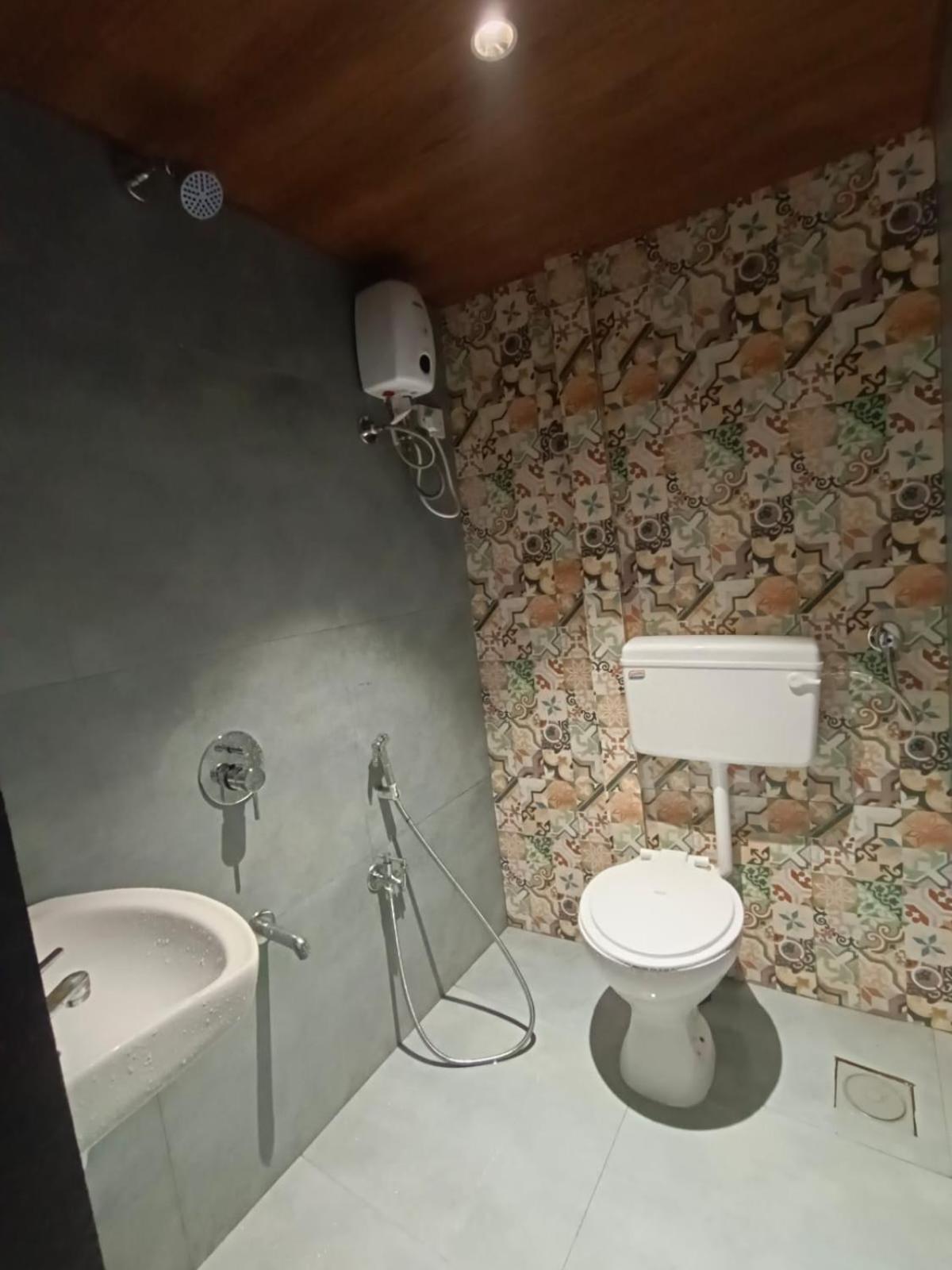 Sinhassan Dormitory Hostel Juhu Βομβάη Εξωτερικό φωτογραφία