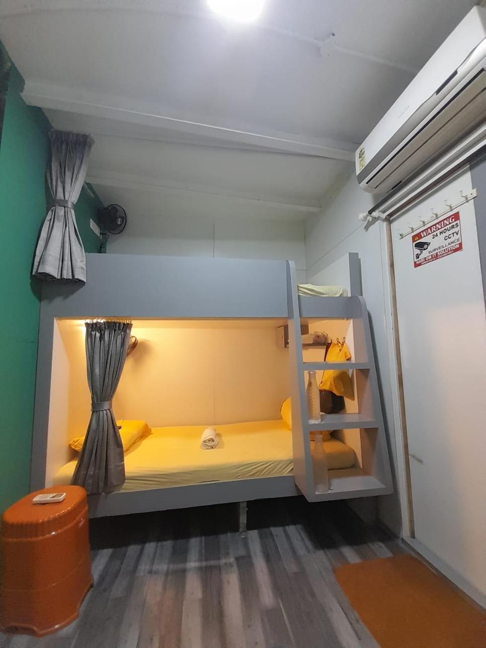 Sinhassan Dormitory Hostel Juhu Βομβάη Εξωτερικό φωτογραφία